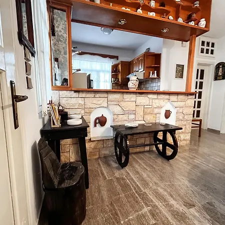 Dryades House In Kinidaros * Naxos City