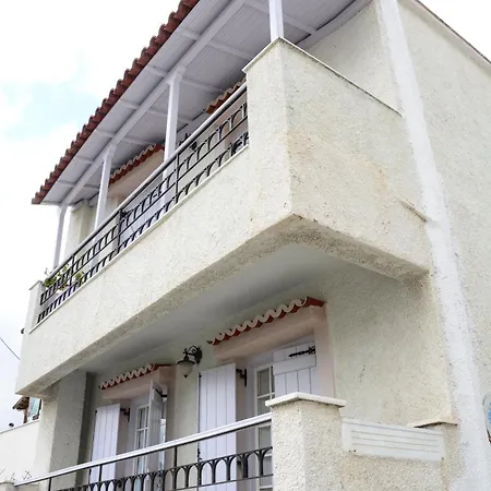 Apartman Dryades House In