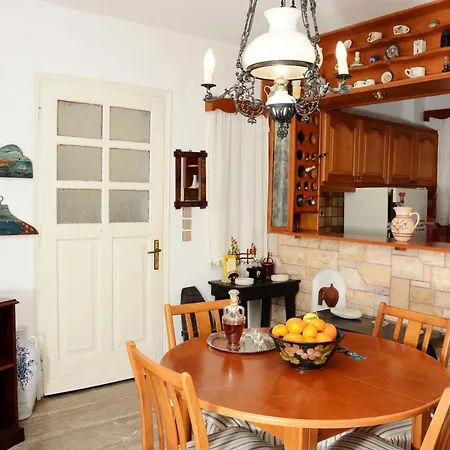 Apartman Dryades House In *