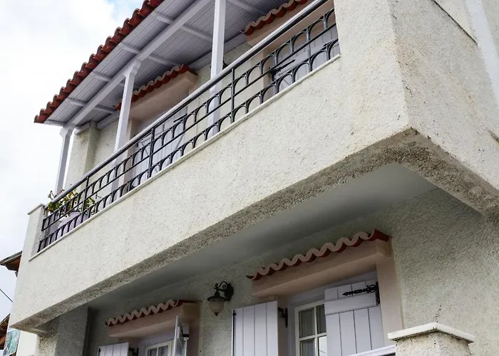 Dryades House In アパート