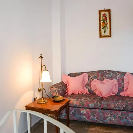 Dryades House In Kinidaros Naxos City