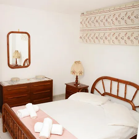 Dryades House In Апартаменты *