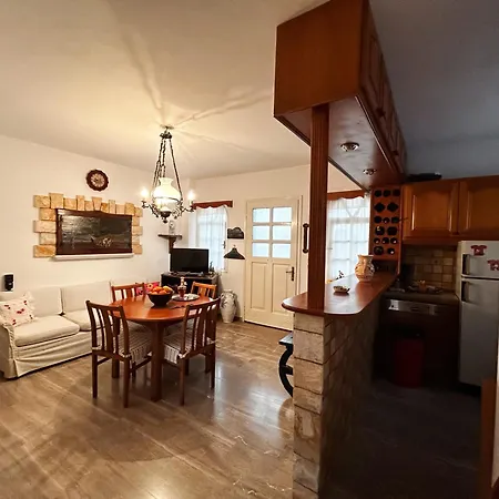 Dryades House In Kinidaros