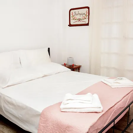 Apartment Dryades House In Kinidaros Naxos City